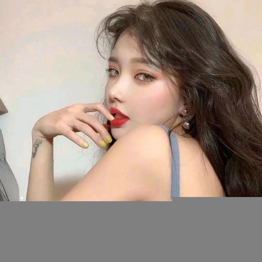 3月27日，辽宁，副驾女子用身体拦车，视频车主下车理论