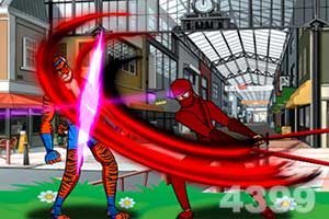 太危险！小车高速侧翻6人被困 只因司机疲劳驾驶