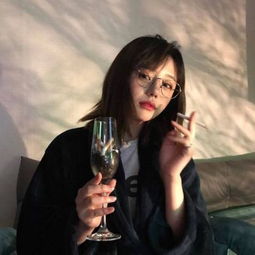 唯一女儿去世 八旬母亲花光退休金网购快递箱堆积如山