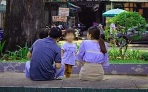 �ҳ�Ů��ڿ���ף����