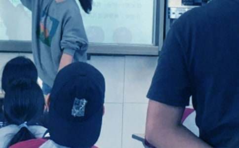 ��ѧУ�����й����ܽ�