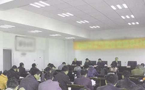 ��Ƹ�ǹܶӳ��ݽ���4ƪ