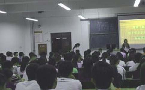 ��Ƹ�����鳤�ݽ���3ƪ