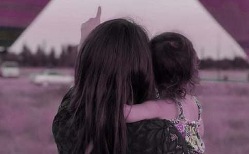 关于女儿的发朋友圈的句子